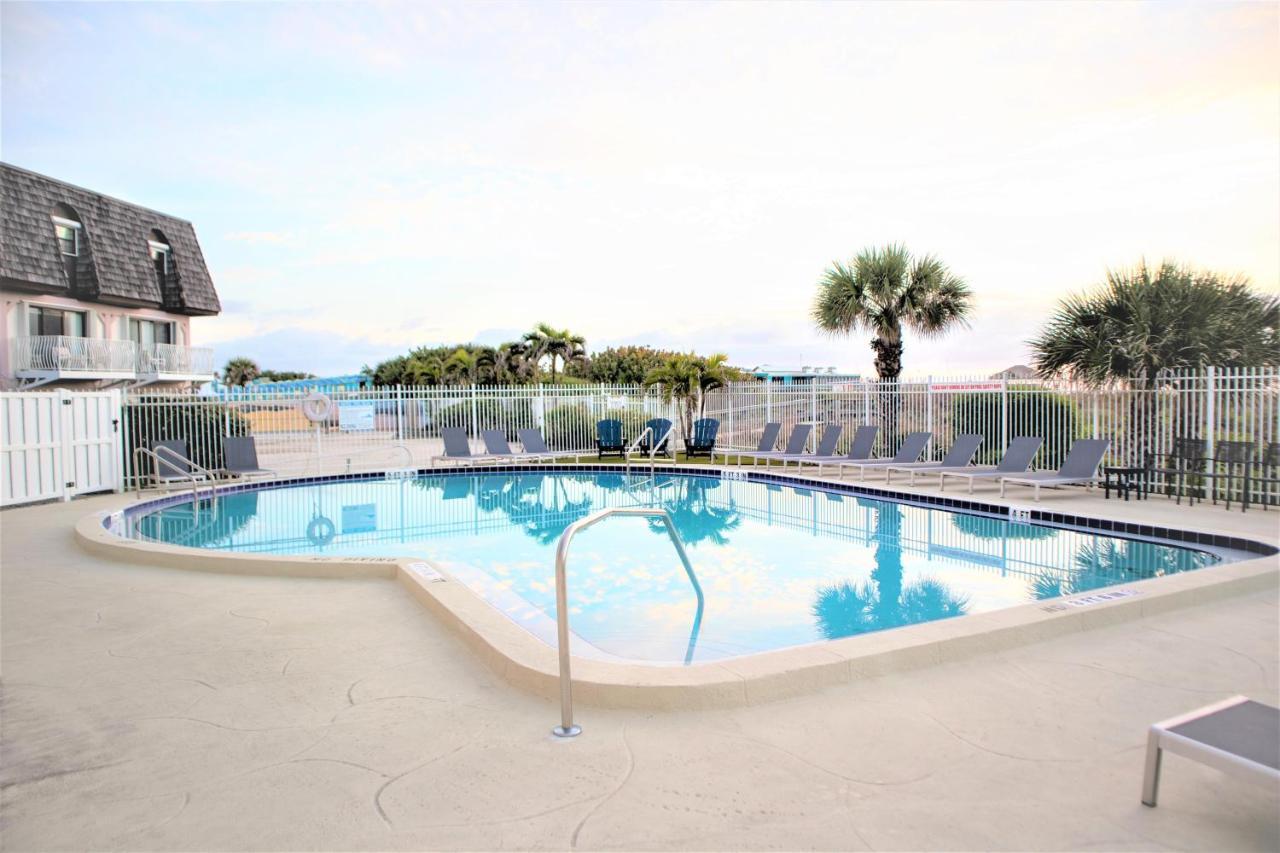 Chateau By The Sea Cocoa Beach Exteriör bild